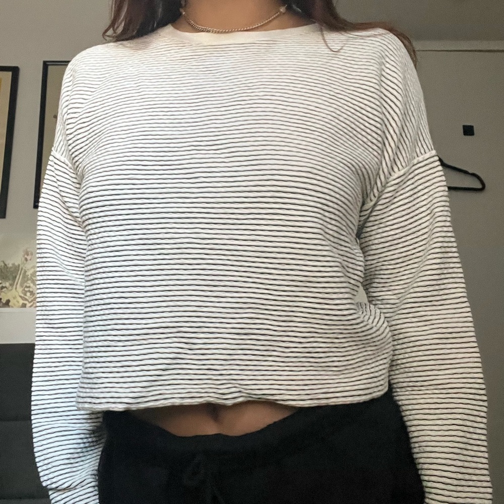 Theory white striped long sleeve sweater